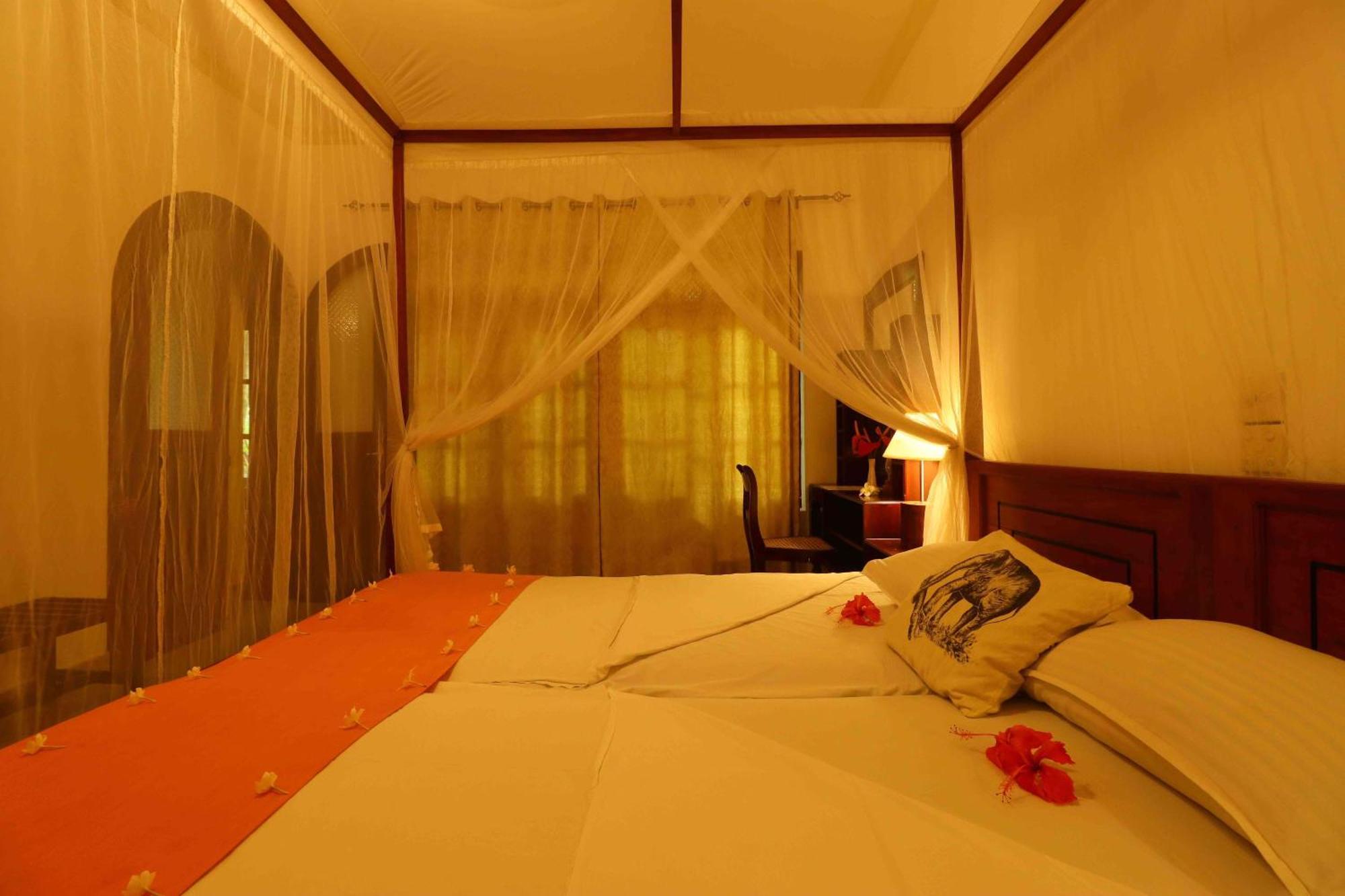 Hotel Susantha Garden Бентота Экстерьер фото